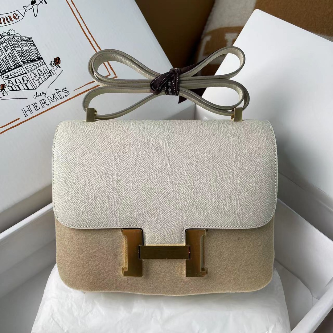 Hermes Constance 24cm Shoulder Bag In Cream White Epsom Leather